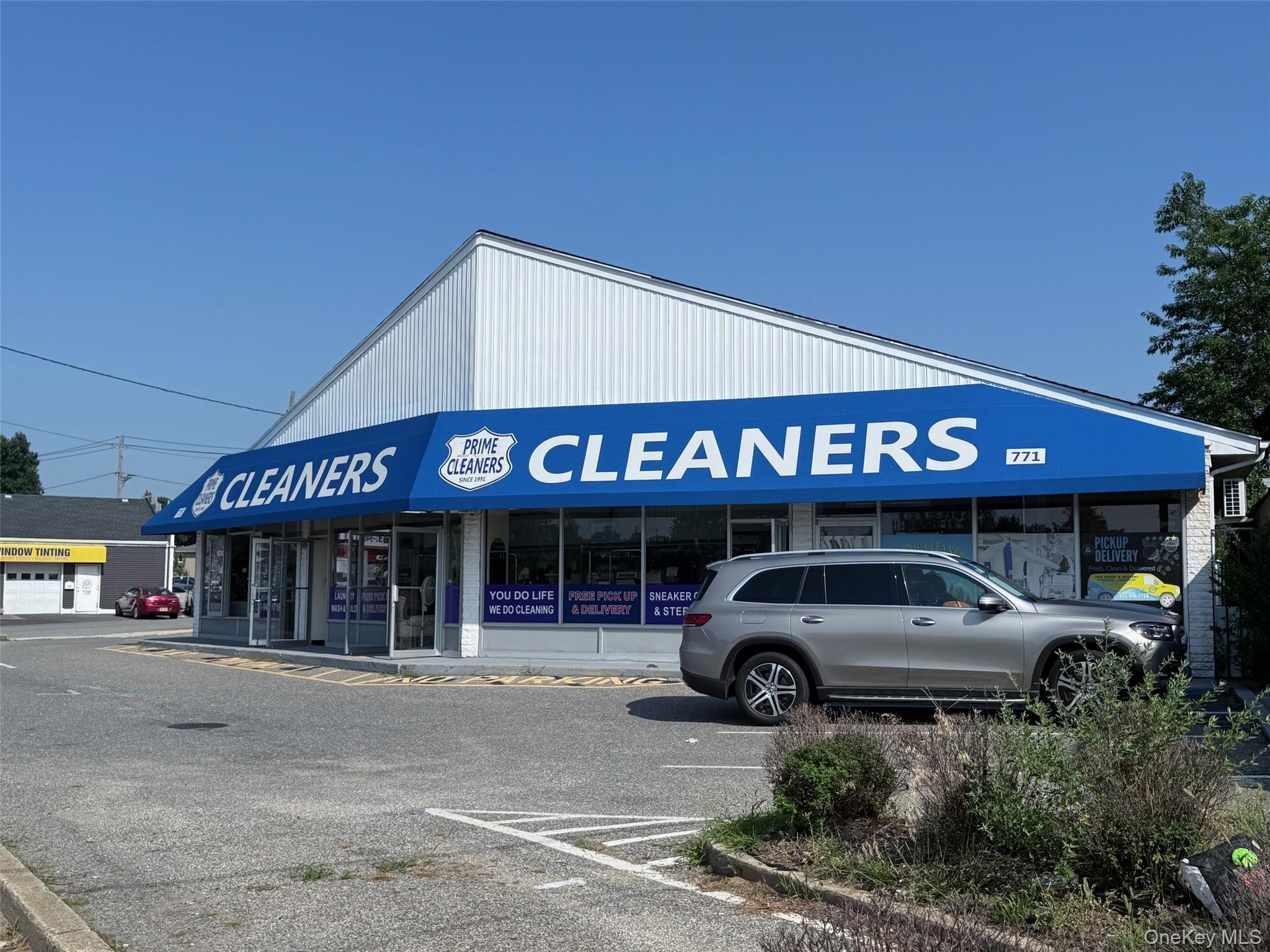 #1 photo, 771A-775 Famingdale Road, サフォーク郡 West Babylon , NY 11704