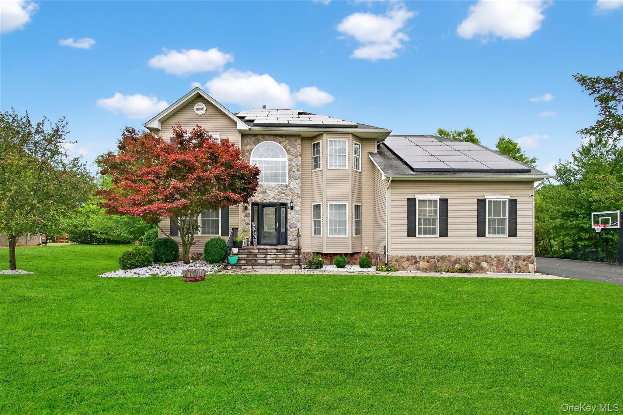 #1 photo, 2028 Independence Drive, New Windsor , NY 12553