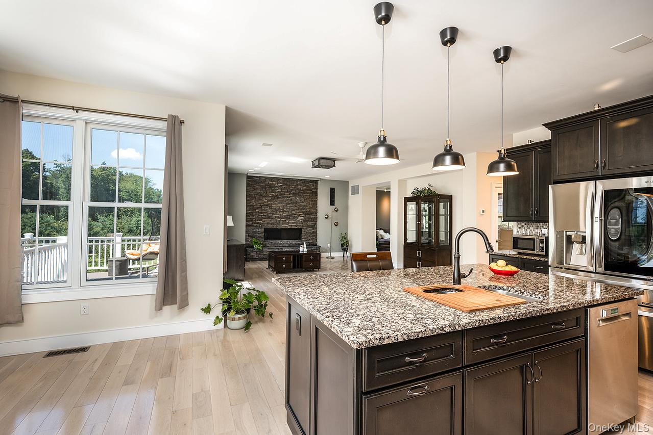 #10 photo, 31 Stonehollow Drive, 뉴욕주 Brewster , NY 10509