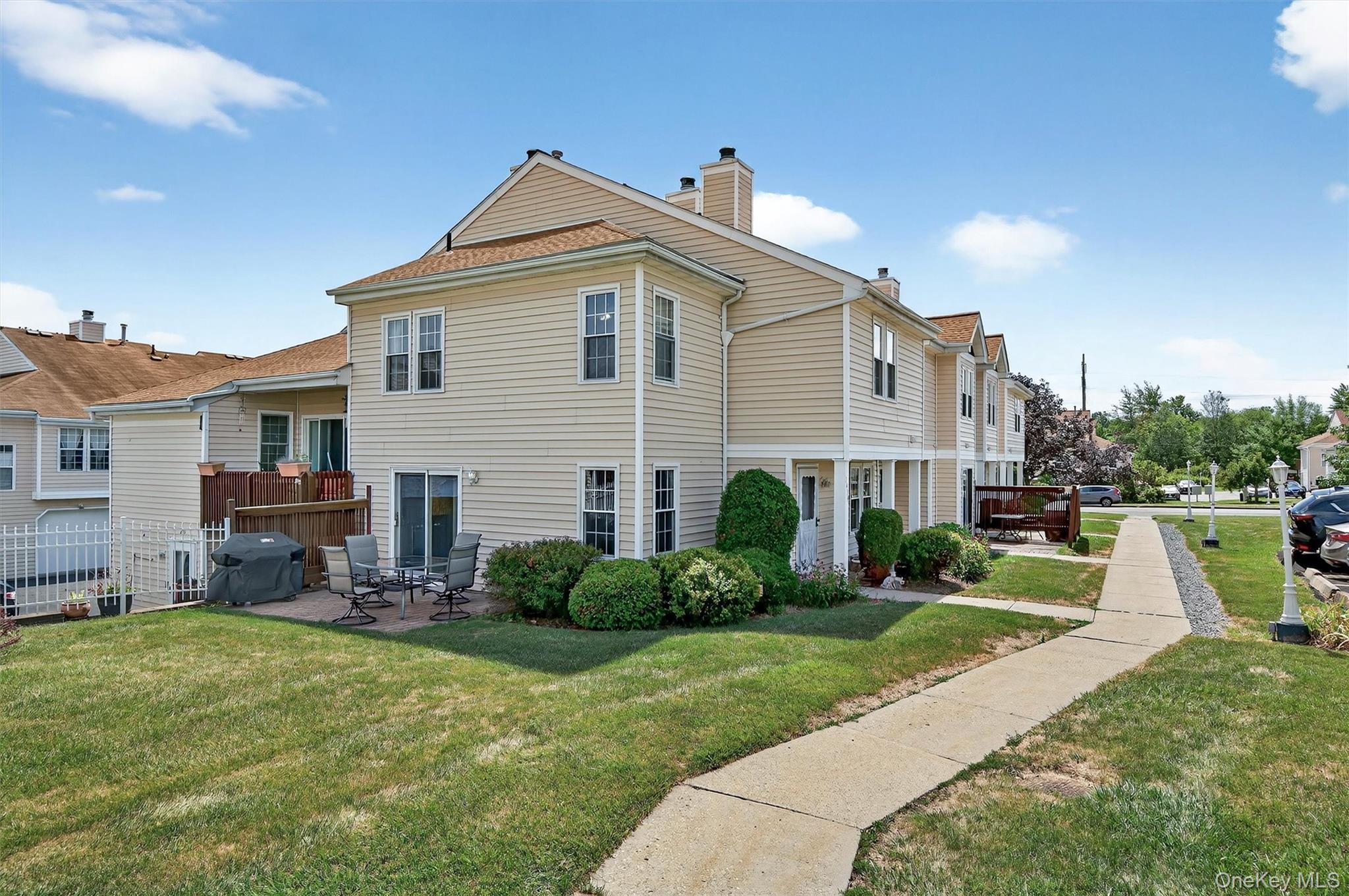 #1 photo, 2409 Whispering Hills, 纽约州 Chester , NY 10918