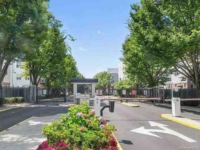 #1 photo, 100 Neptune Lane, ブロンクス区 Bronx , NY 10473