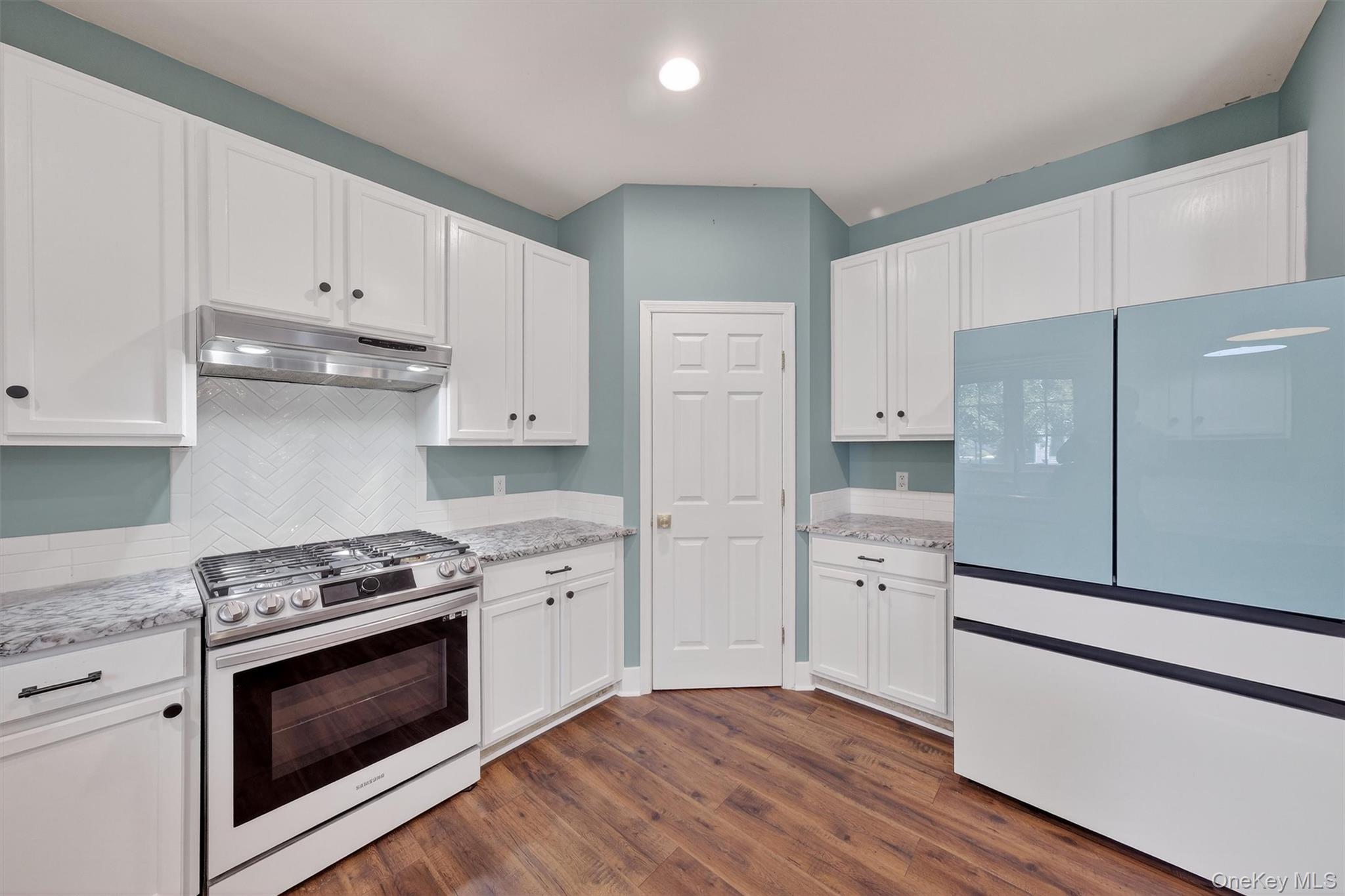 #18 photo, 2806 Cherry Tree Way, New Windsor , NY 12553