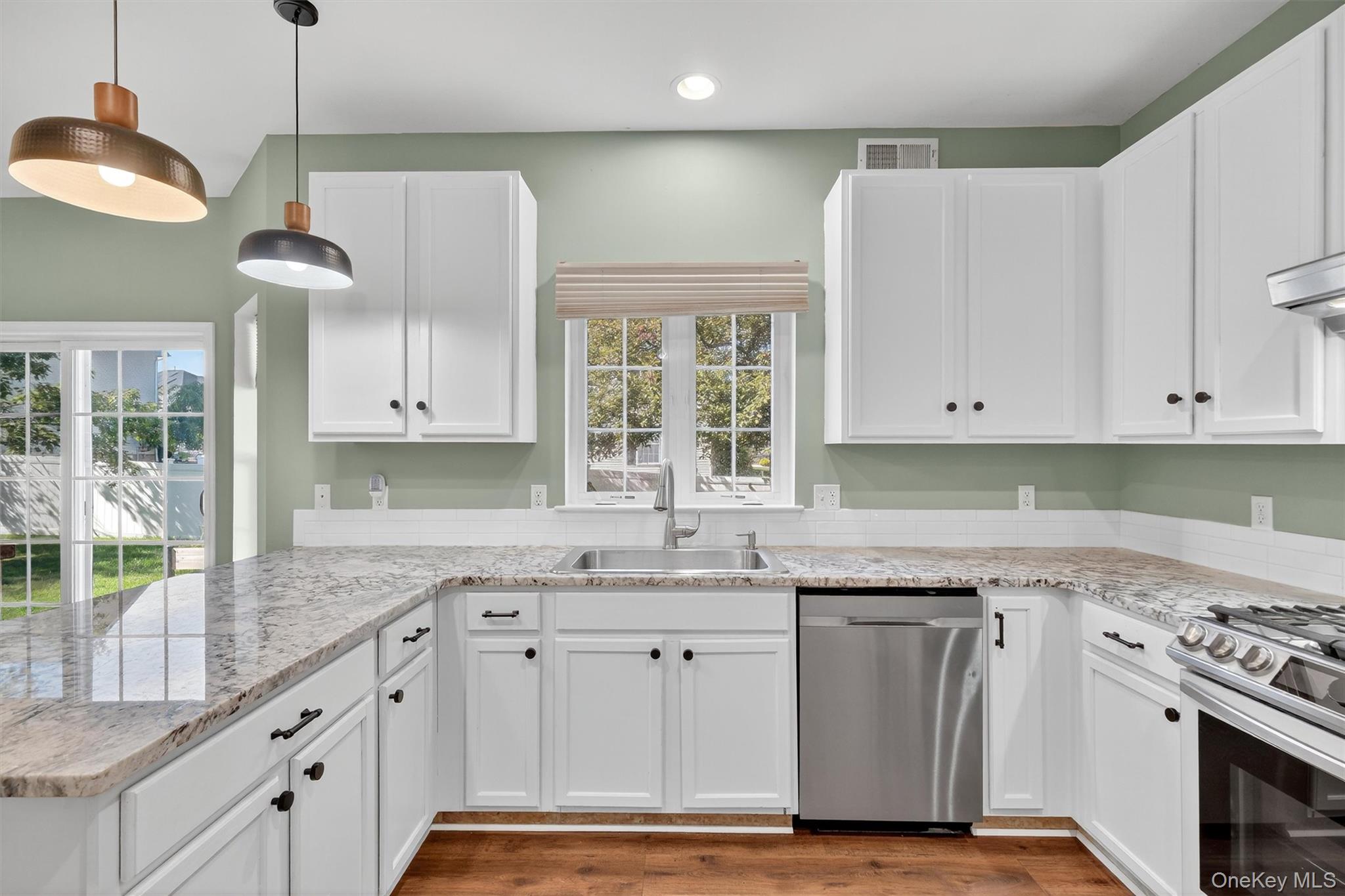 #19 photo, 2806 Cherry Tree Way, New Windsor , NY 12553