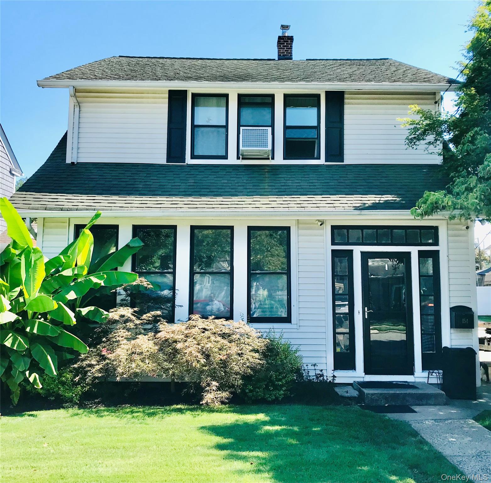 #1 photo, 154 Elmwood St, ナッソー郡 Westbury , NY 11590