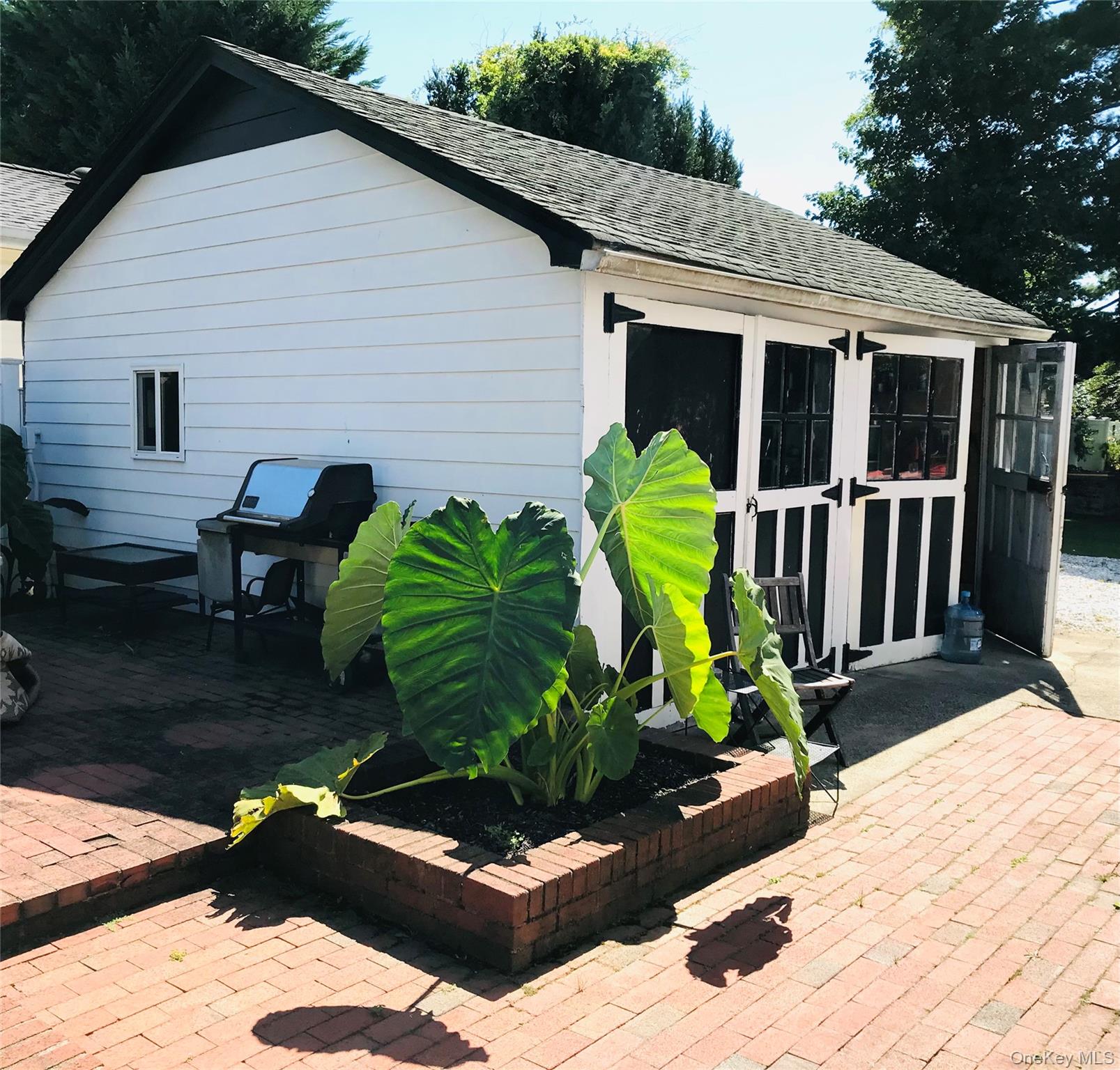 #3 photo, 154 Elmwood St, ナッソー郡 Westbury , NY 11590