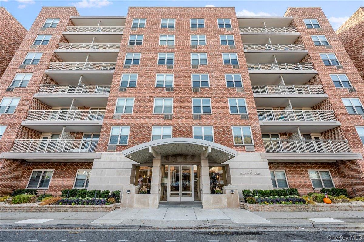 #1 photo, 410 East Broadway, ナッソー郡 Long Beach , NY 11561