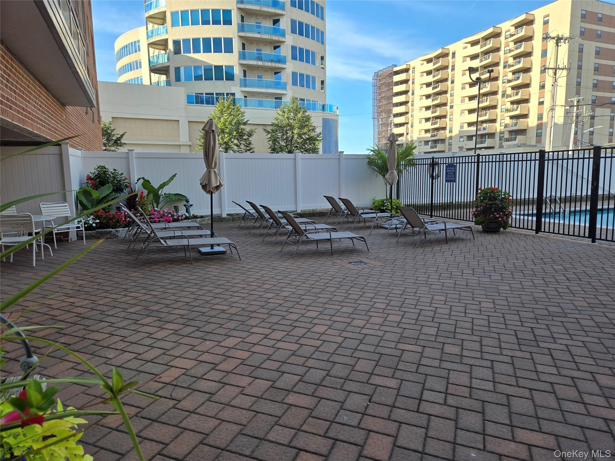 #16 photo, 410 East Broadway, ナッソー郡 Long Beach , NY 11561