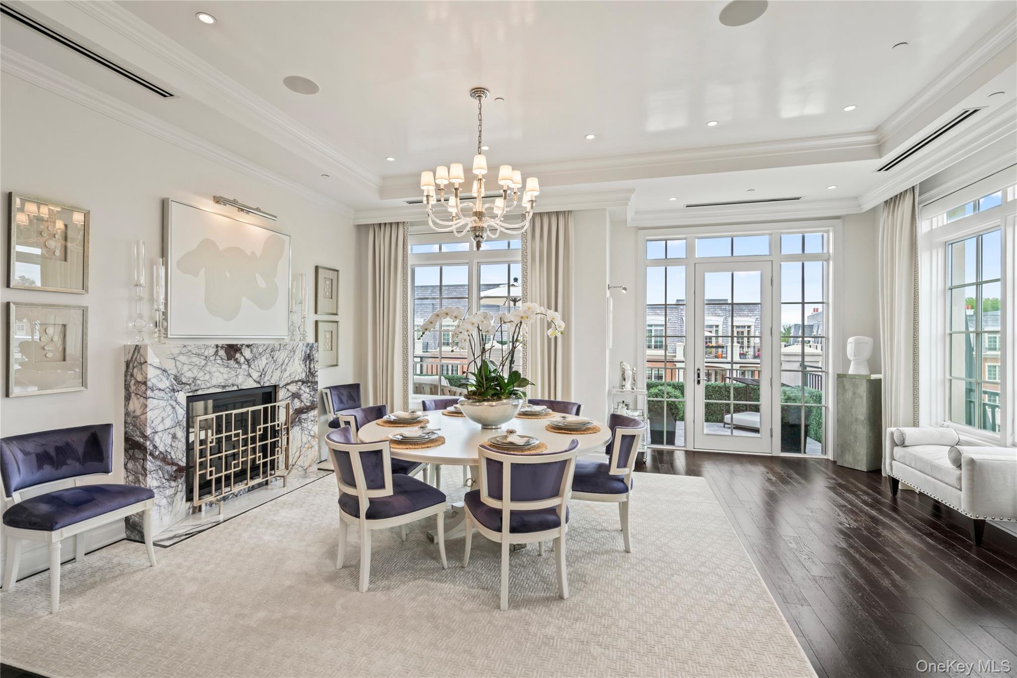 #13 photo, 6000 Royal Court, ナッソー郡 North Hills , NY 11040