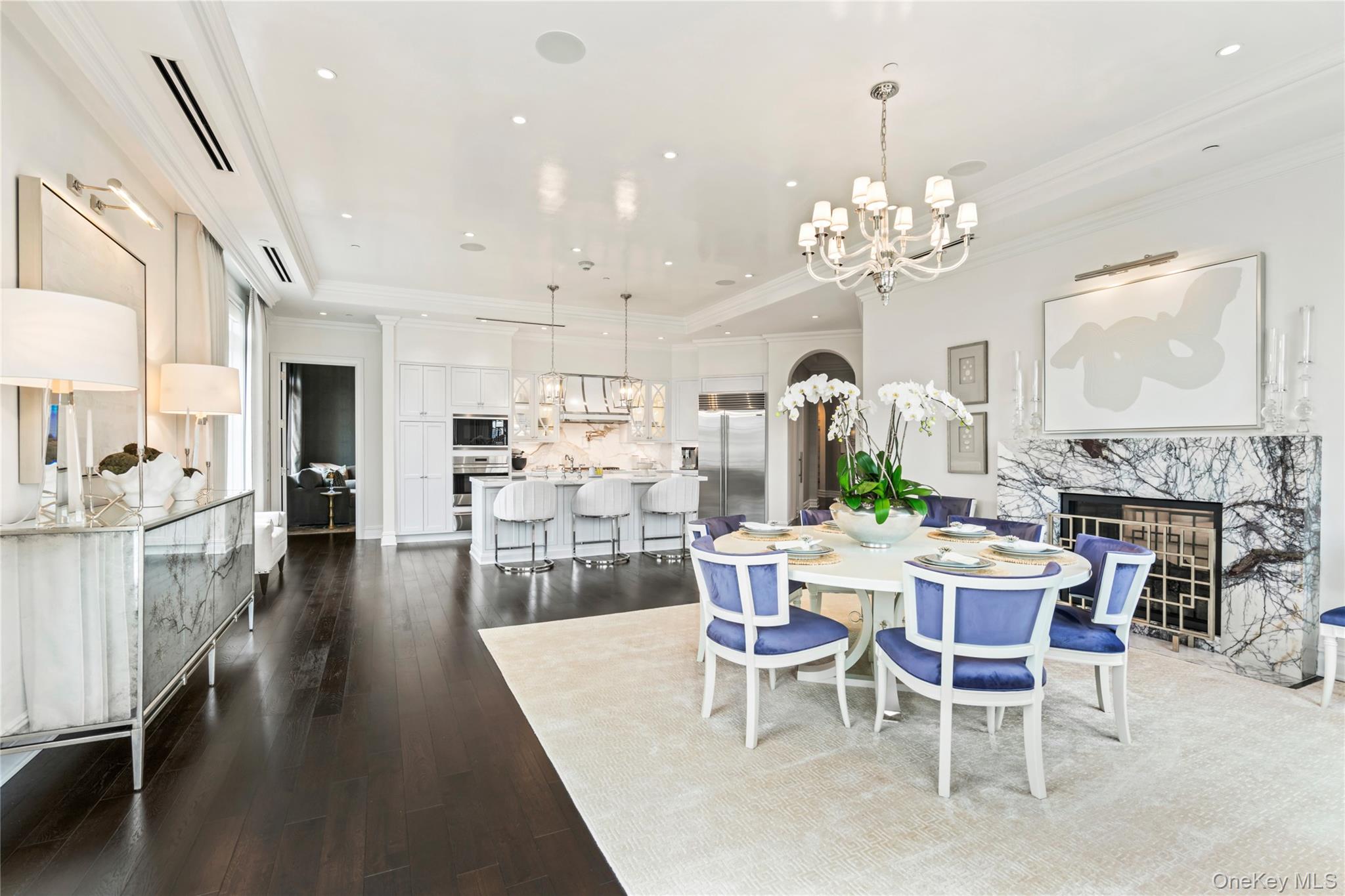 #14 photo, 6000 Royal Court, ナッソー郡 North Hills , NY 11040