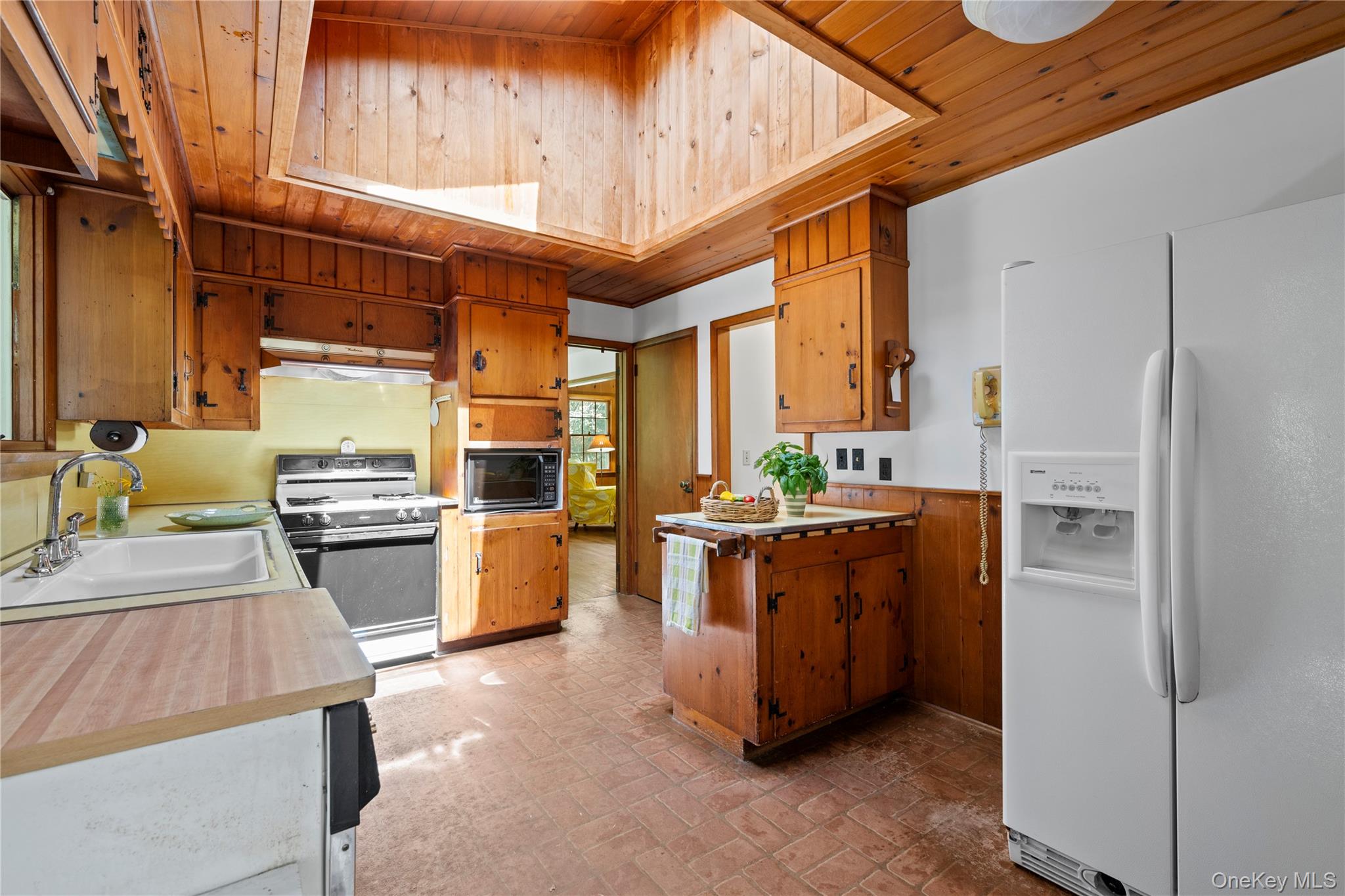 #13 photo, 26 S Menantic Road, サフォーク郡 Shelter Island , NY 11964