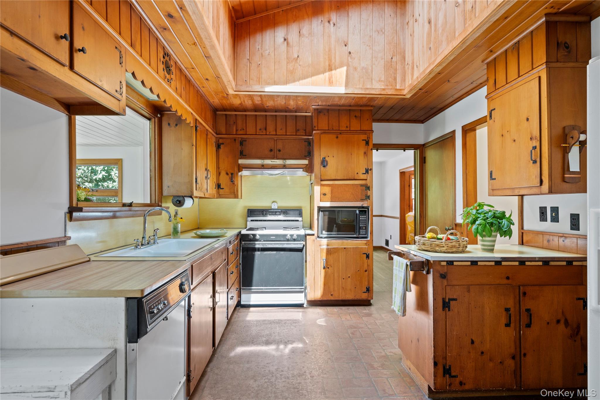 #14 photo, 26 S Menantic Road, サフォーク郡 Shelter Island , NY 11964