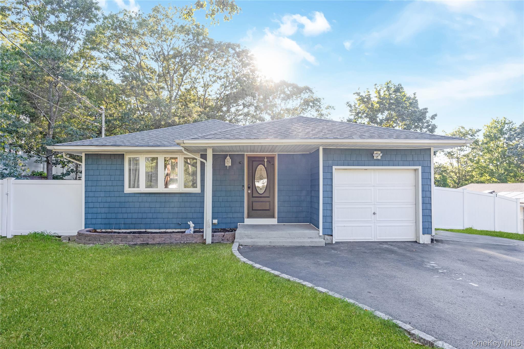 #1 photo, 16 Hillside Road, Farmingville , NY 11738