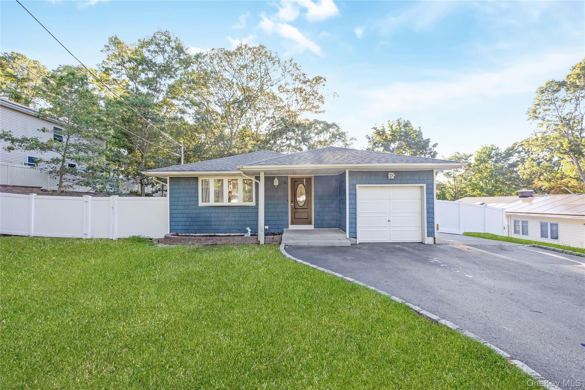 #2 photo, 16 Hillside Road, Farmingville , NY 11738