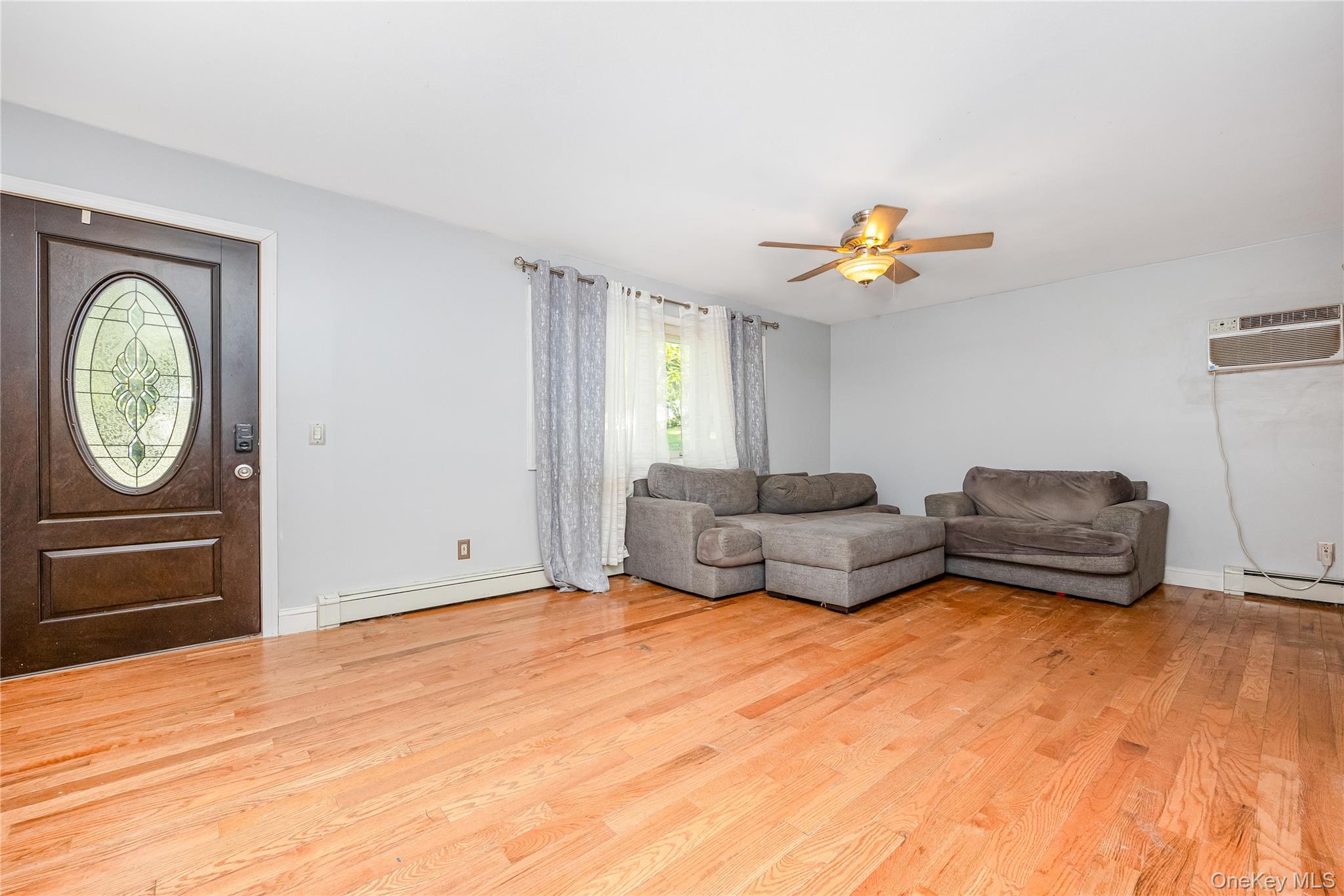 #7 photo, 16 Hillside Road, Farmingville , NY 11738