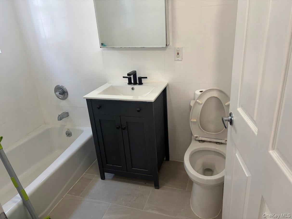 #5 photo, 41-59 70th Street, クイーンズ区 Woodside , NY 11377