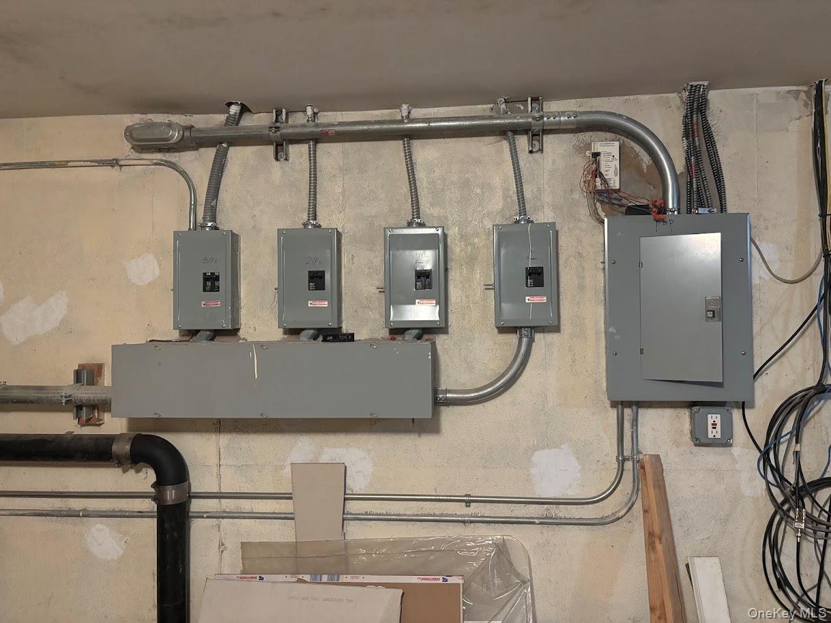 #8 photo, 41-59 70th Street, クイーンズ区 Woodside , NY 11377