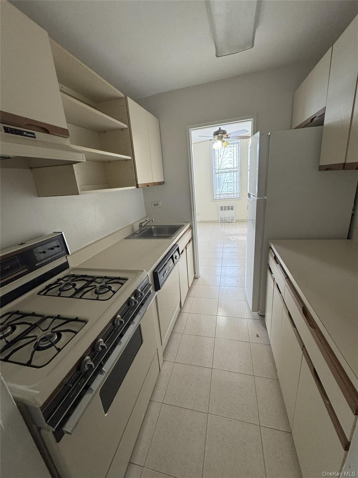 #1 photo, 735 Avenue, ब्रुकलीन Brooklyn , NY 11223