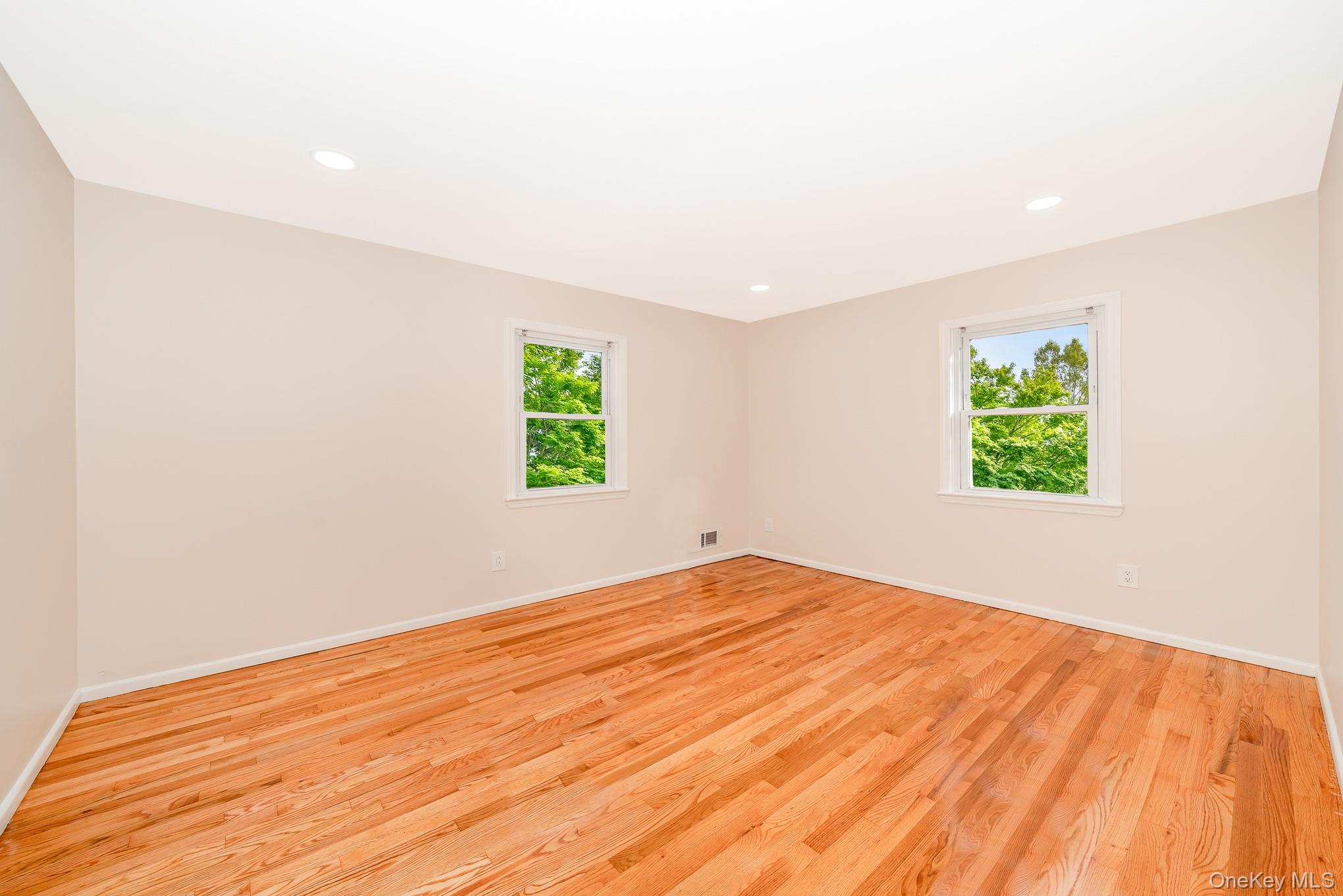 #17 photo, 880 Washington Street, ナッソー郡 Baldwin , NY 11510