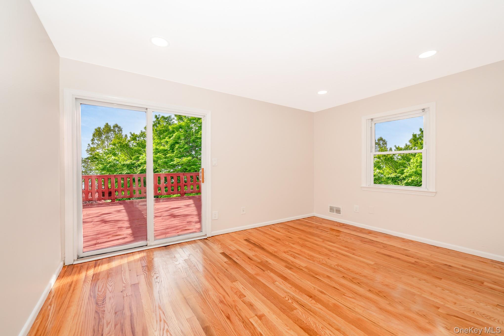 #18 photo, 880 Washington Street, ナッソー郡 Baldwin , NY 11510