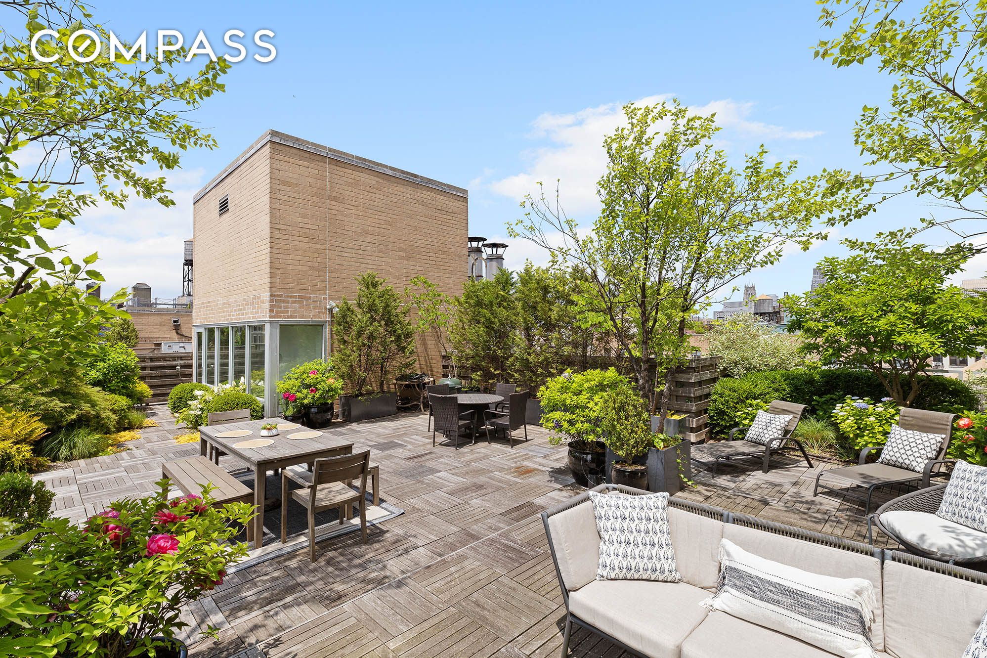 #3 photo, 545 W 110th Street, マンハッタン Morningside Heights , NY 10025