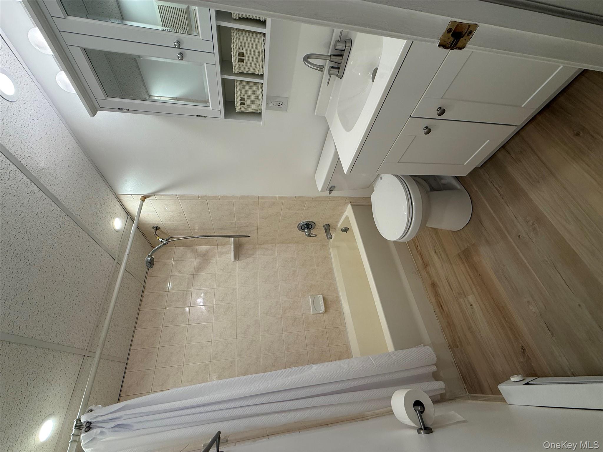 #7 photo, 506 Fox Run Lane, Carmel , NY 10512