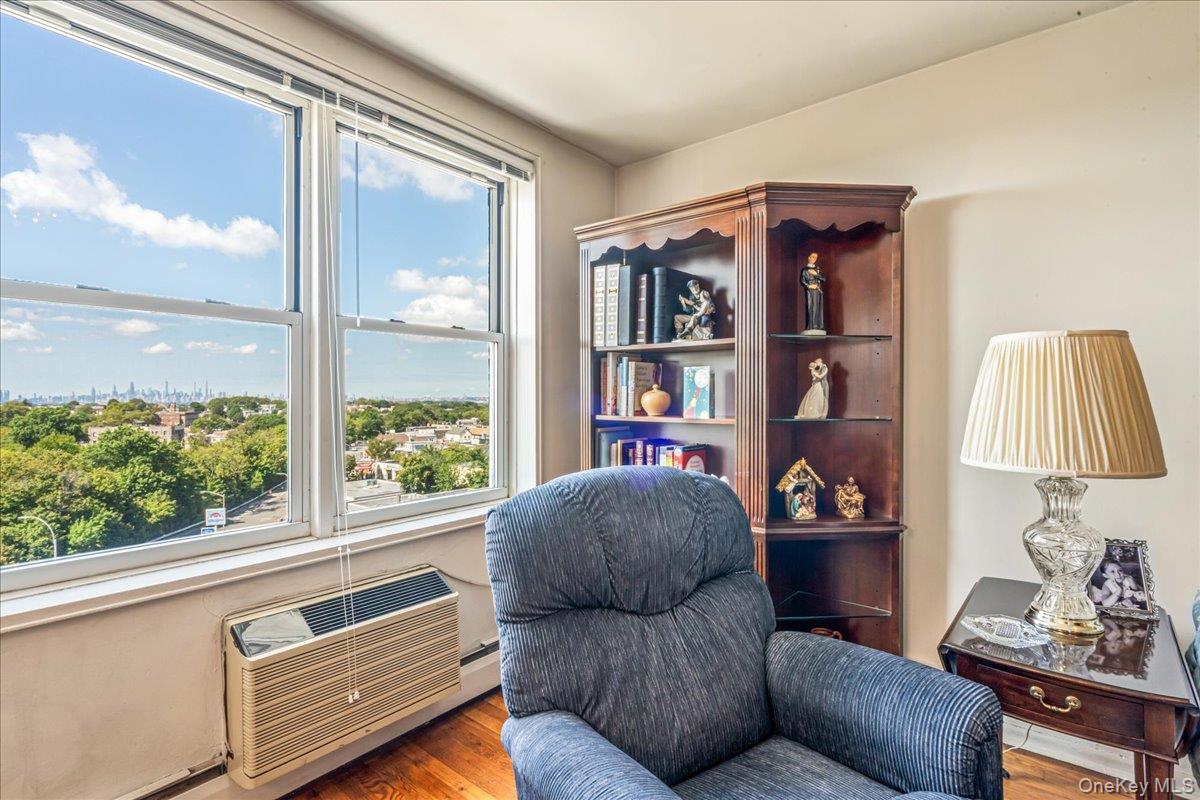 #10 photo, 151-05 Cross Island Parkway, クイーンズ区 Whitestone , NY 11357