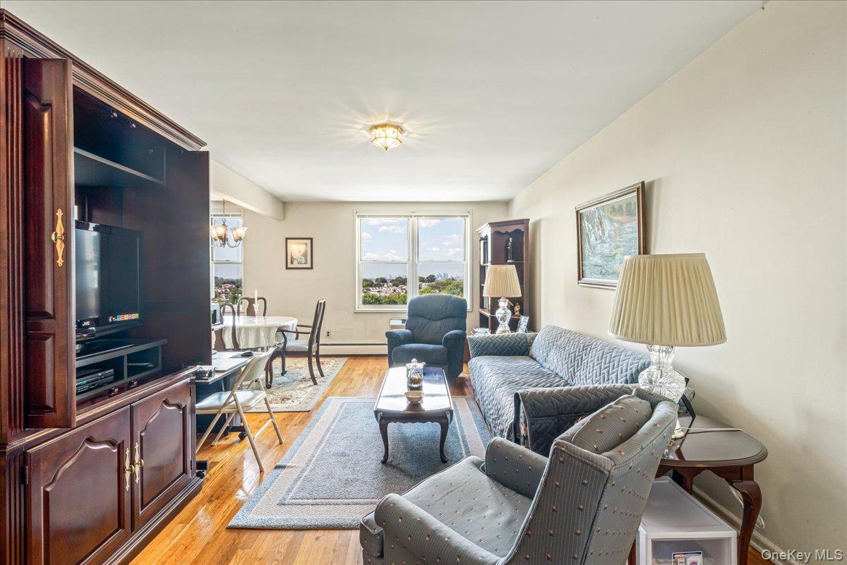 #4 photo, 151-05 Cross Island Parkway, クイーンズ区 Whitestone , NY 11357