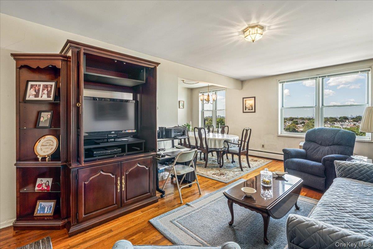 #5 photo, 151-05 Cross Island Parkway, クイーンズ区 Whitestone , NY 11357