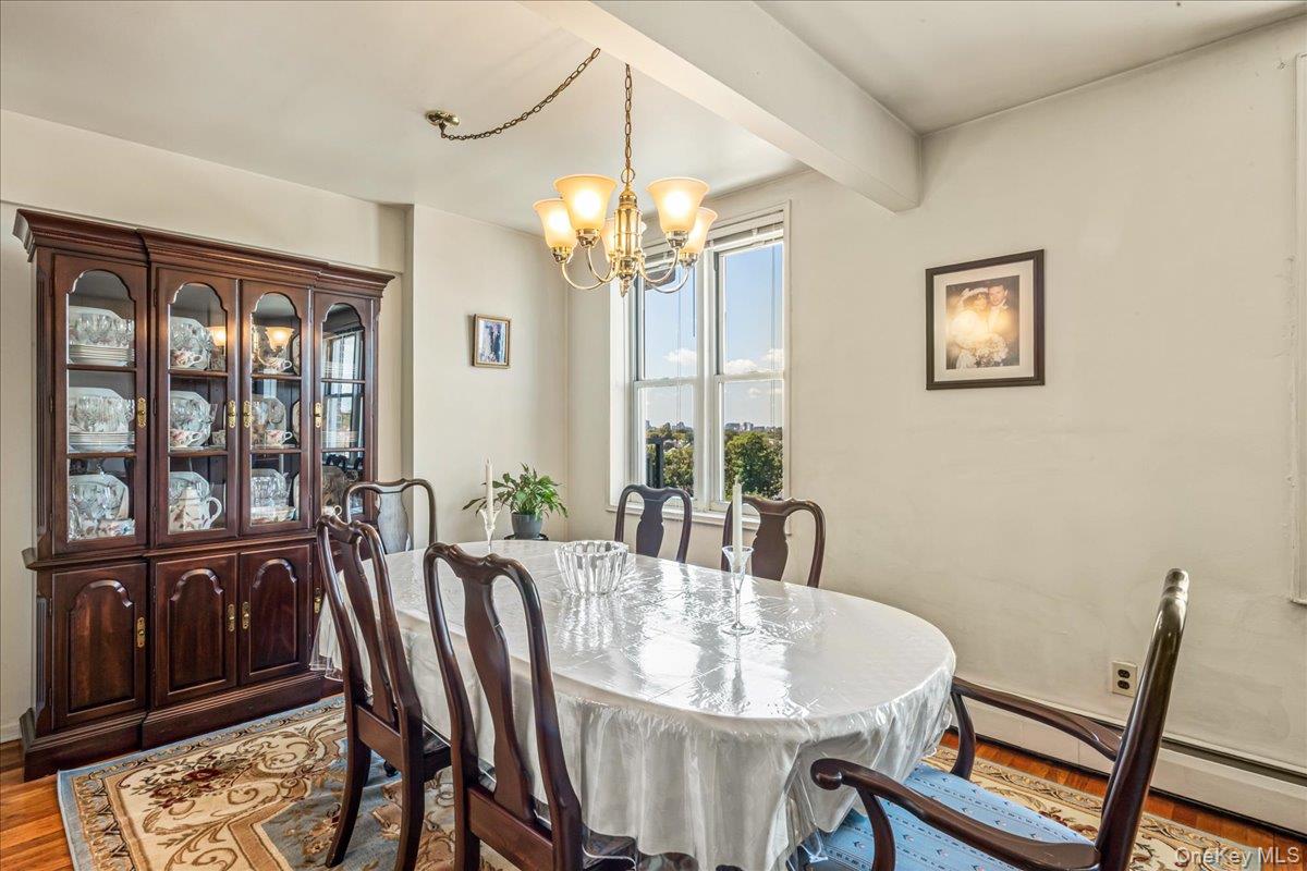 #8 photo, 151-05 Cross Island Parkway, クイーンズ区 Whitestone , NY 11357