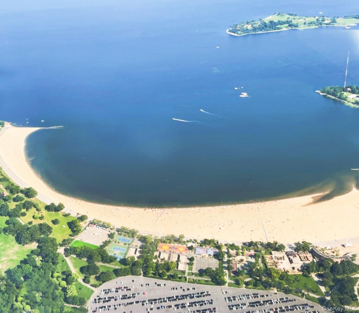 #17 photo, 57 Pennyfield Cp Dr, ブロンクス区 Bronx , NY 10465