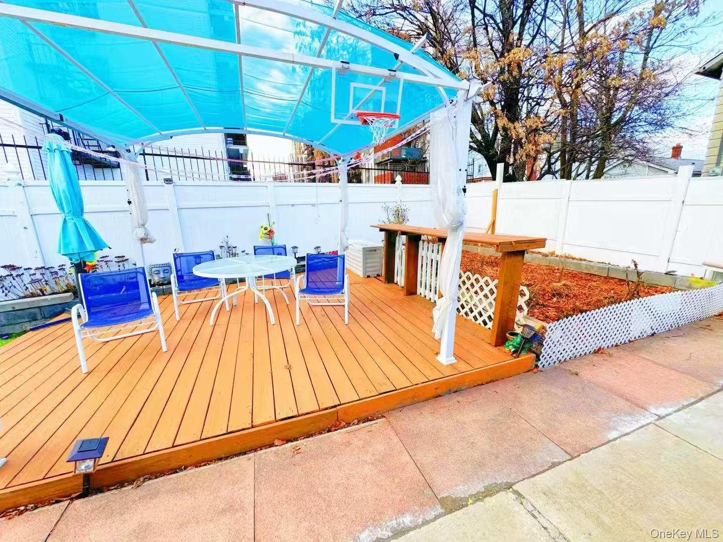 #4 photo, 57 Pennyfield Cp Dr, ブロンクス区 Bronx , NY 10465