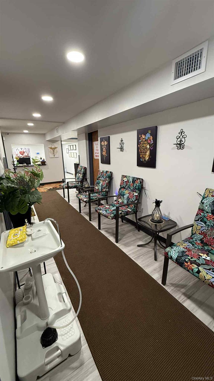 #10 photo, 233-15 Hillside avenue, クイーンズ区 Queens Village , NY 11427