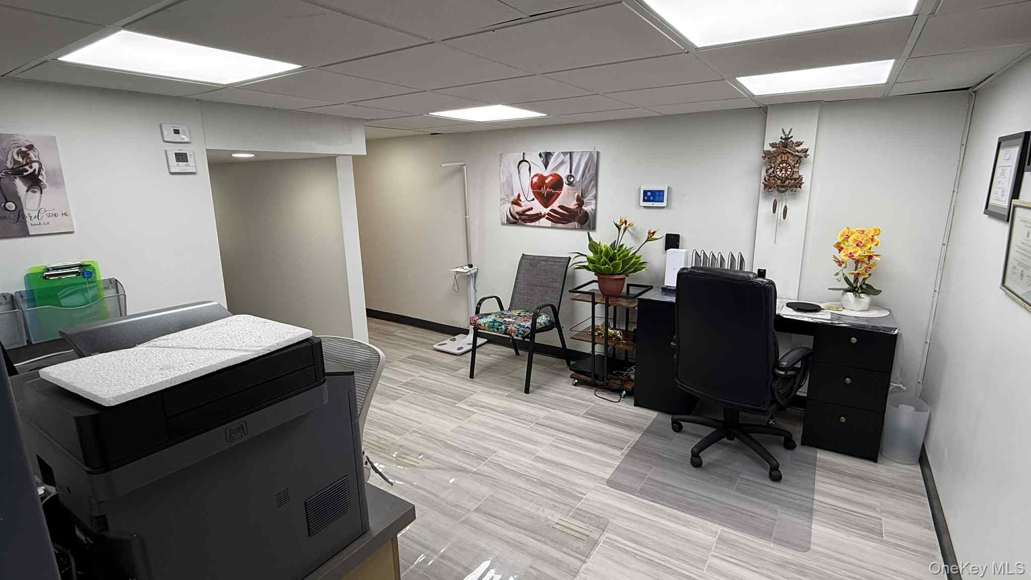 #2 photo, 233-15 Hillside avenue, クイーンズ区 Queens Village , NY 11427