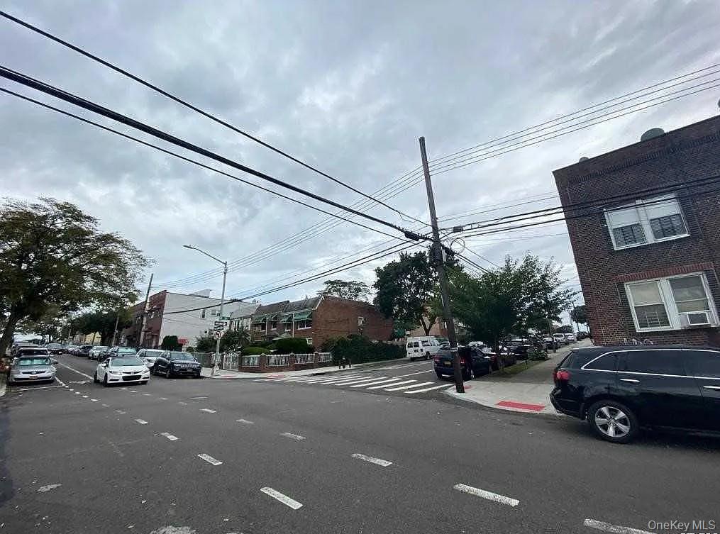 #4 photo, 32-06 100th Street, クイーンズ区 East Elmhurst , NY 11369