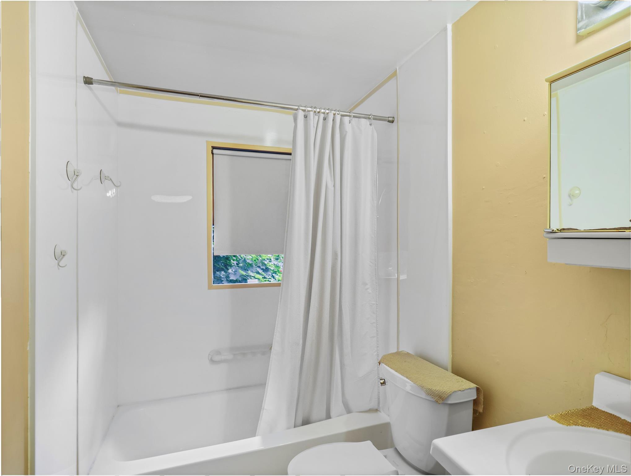 #18 photo, 60 S Central Avenue, Nanuet , NY 10954