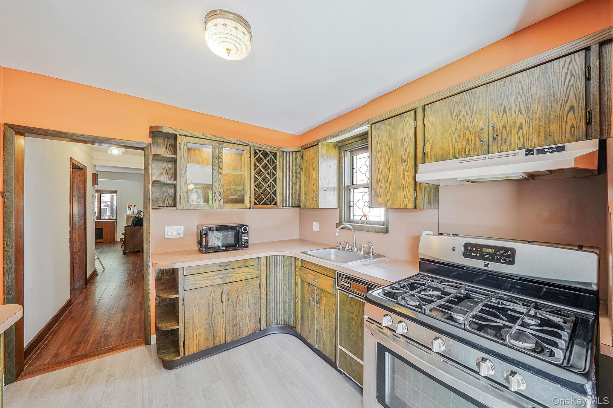 #13 photo, 1636 Williamsbridge Road, ブロンクス区 Bronx , NY 10461