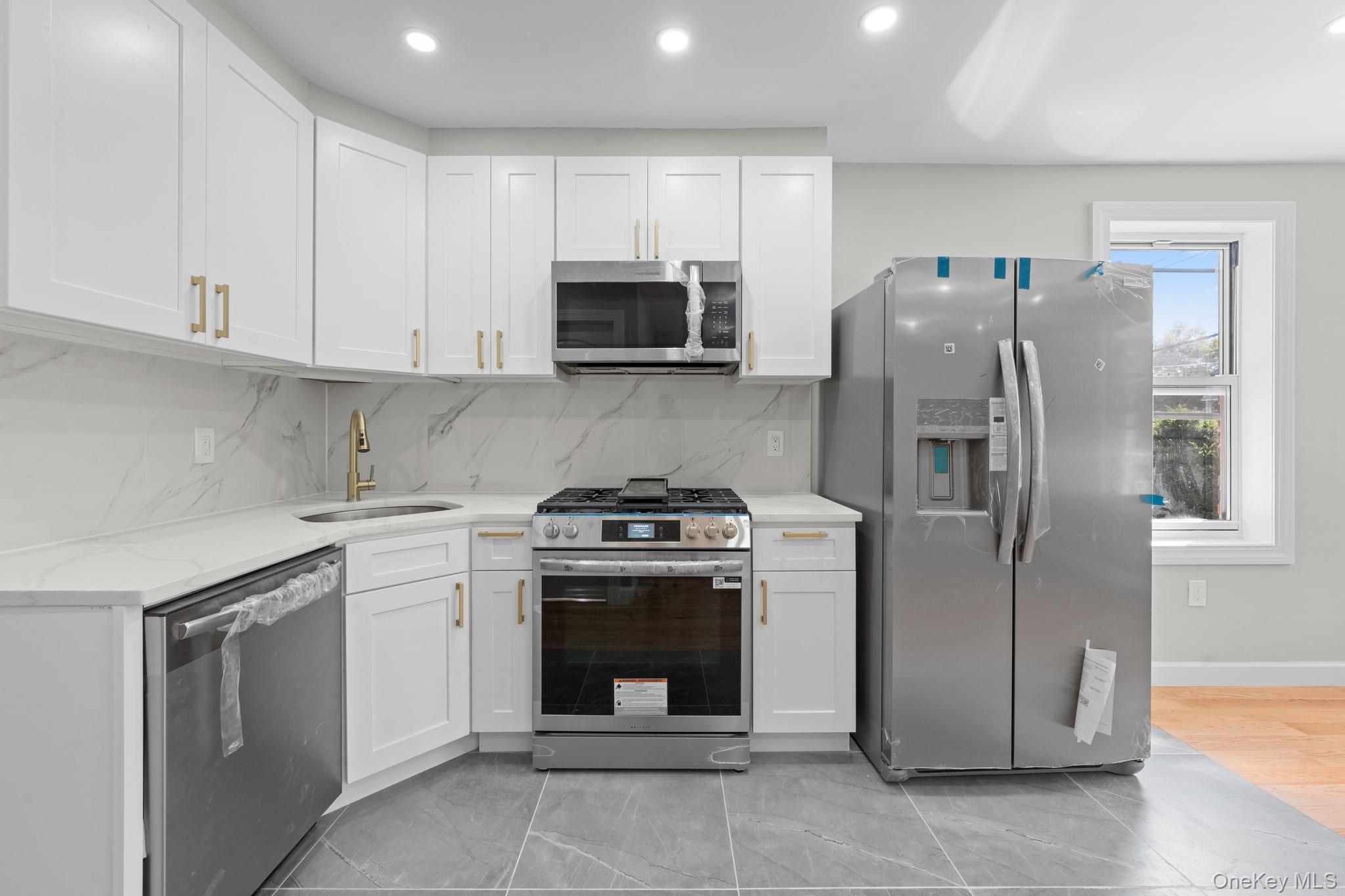 #1 photo, 3210 Paulding Avenue, ब्रोंक्स Bronx , NY 10469