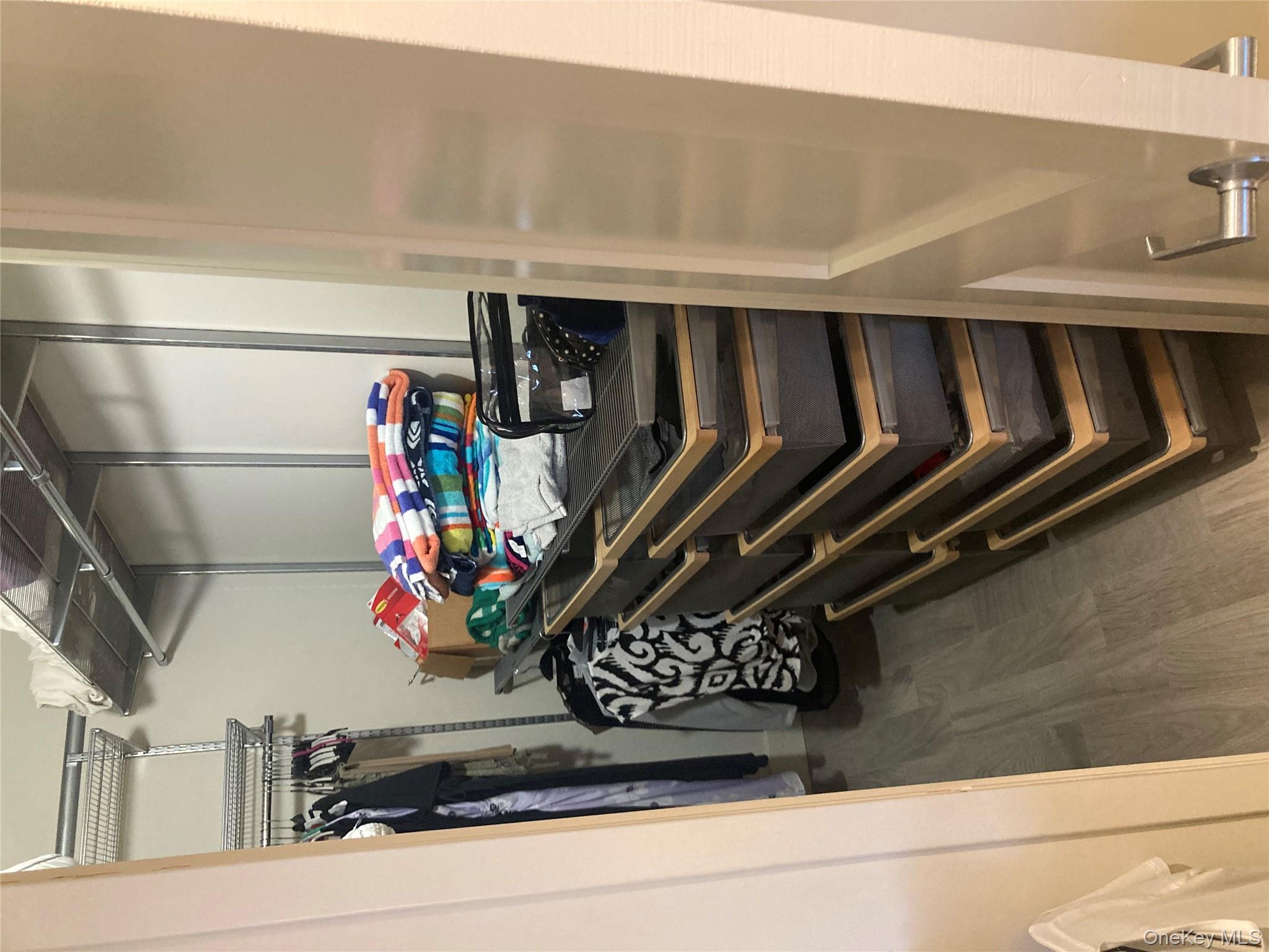 #13 photo, 780 W Broadway, ナッソー郡 Long Beach , NY 11561