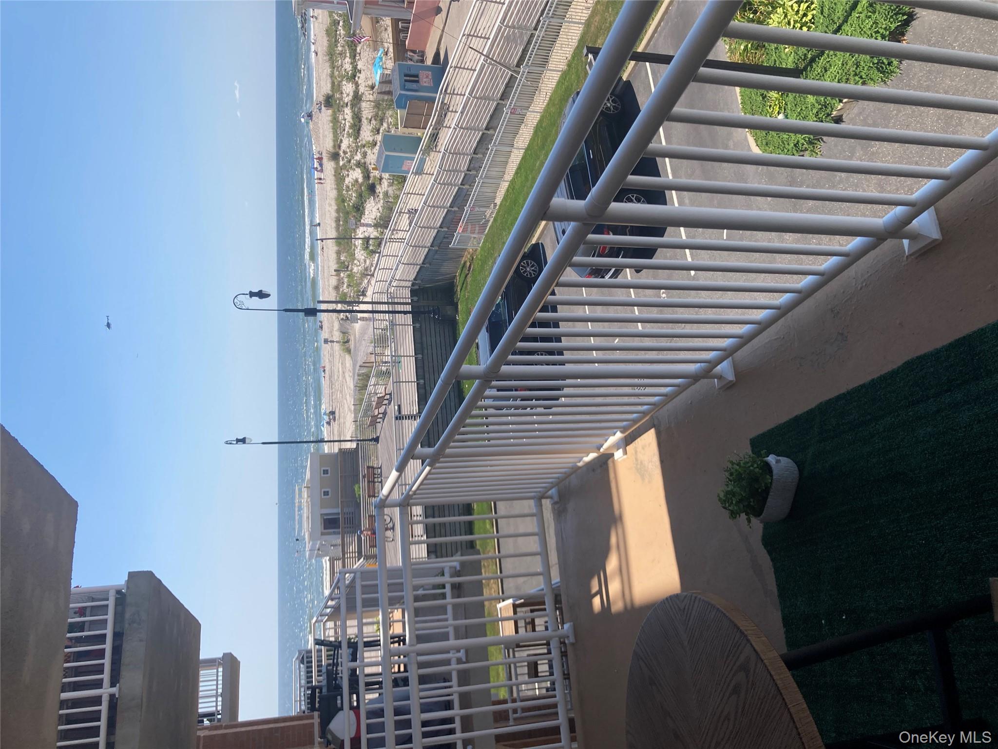 #17 photo, 780 W Broadway, ナッソー郡 Long Beach , NY 11561