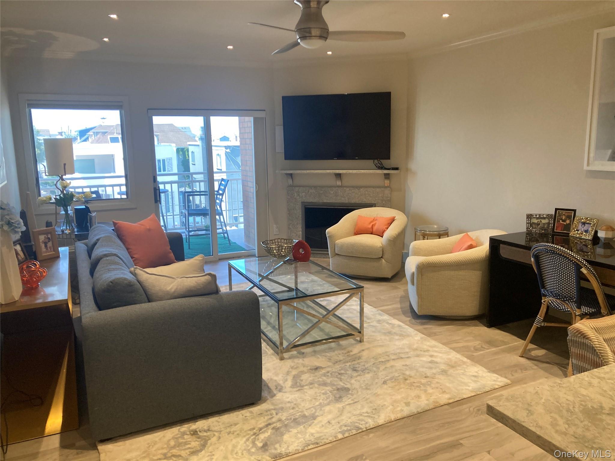 #4 photo, 780 W Broadway, ナッソー郡 Long Beach , NY 11561