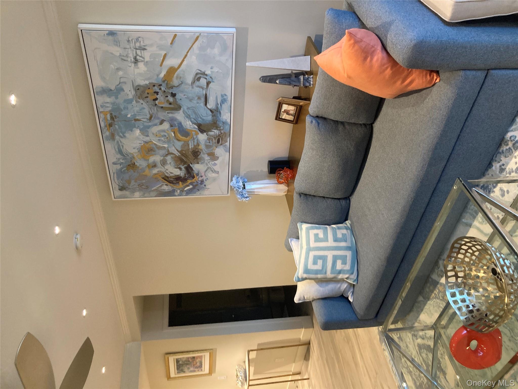 #7 photo, 780 W Broadway, ナッソー郡 Long Beach , NY 11561