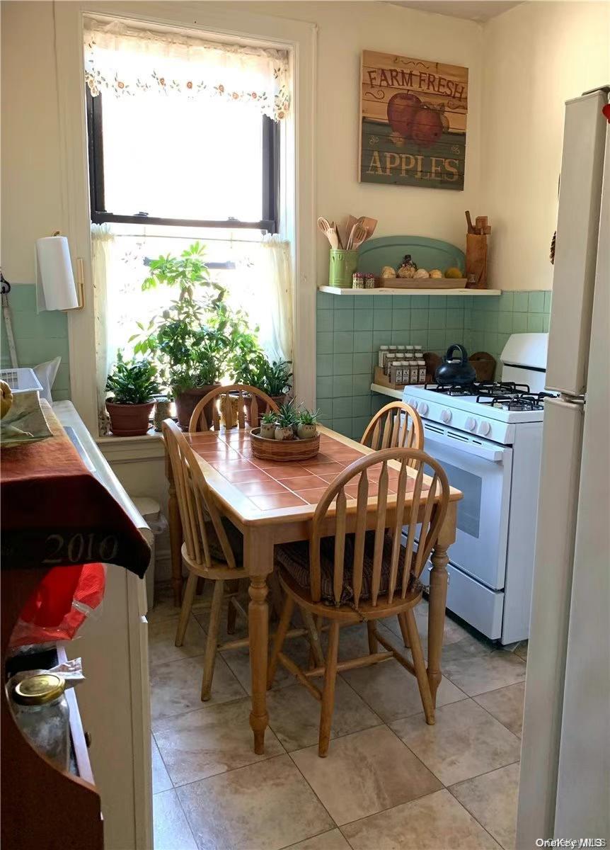 #6 photo, 4313 Judge Street, クイーンズ区 Elmhurst , NY 11373