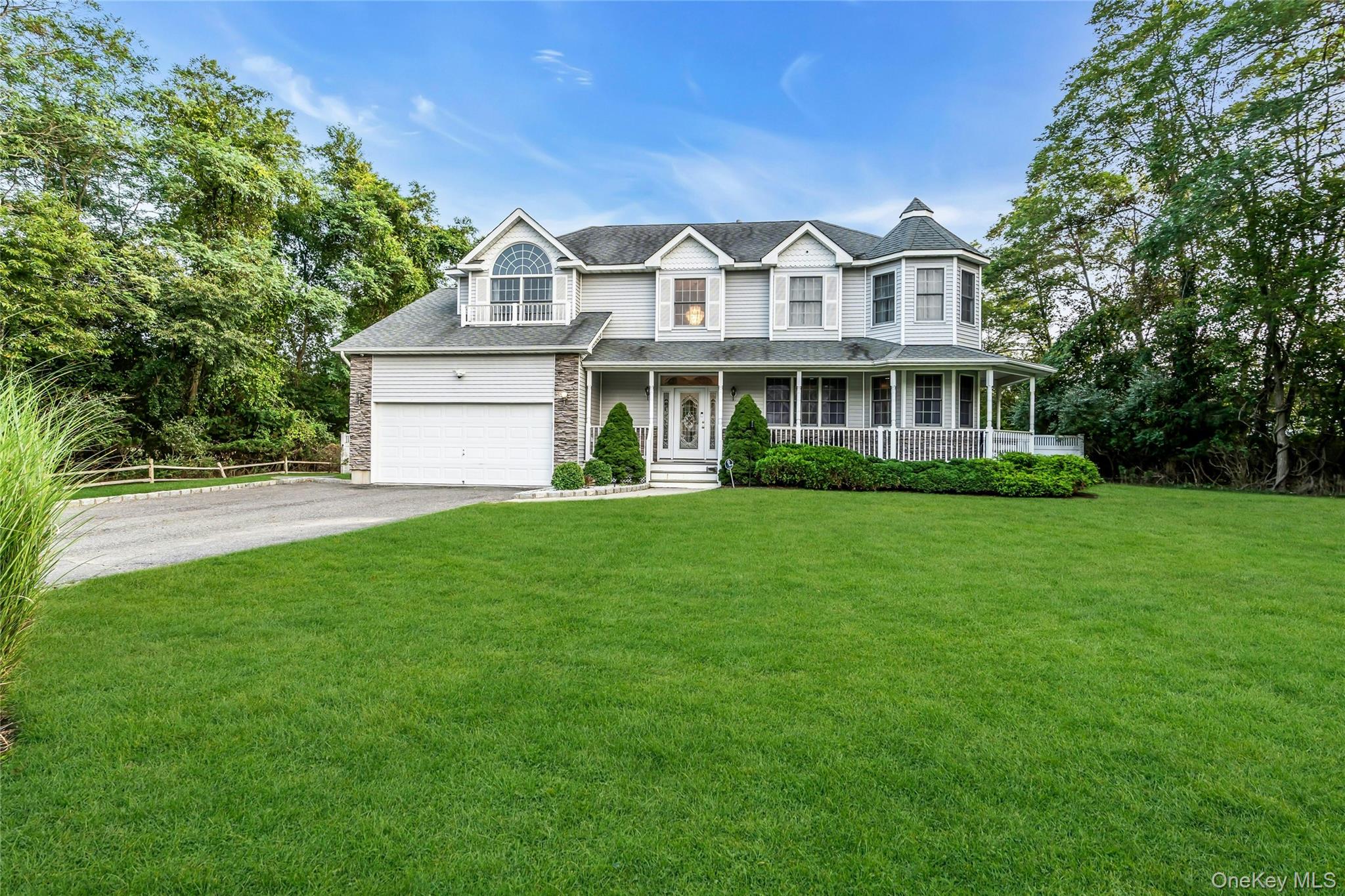 #1 photo, 3 Danamarie Lane, サフォーク郡 East Patchogue , NY 11772