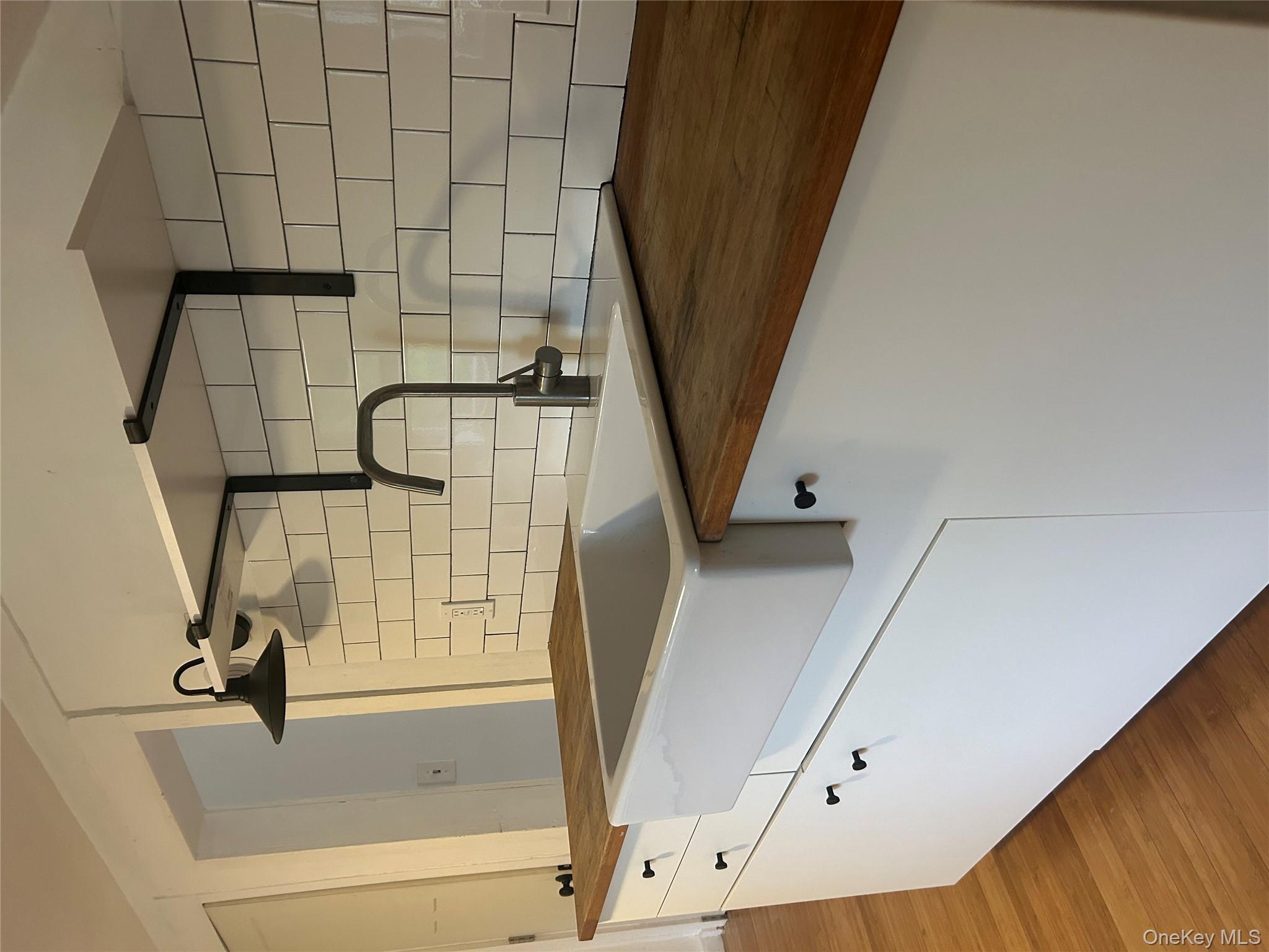 #8 photo, 16 Cherry Street, Red Hook , NY 12571