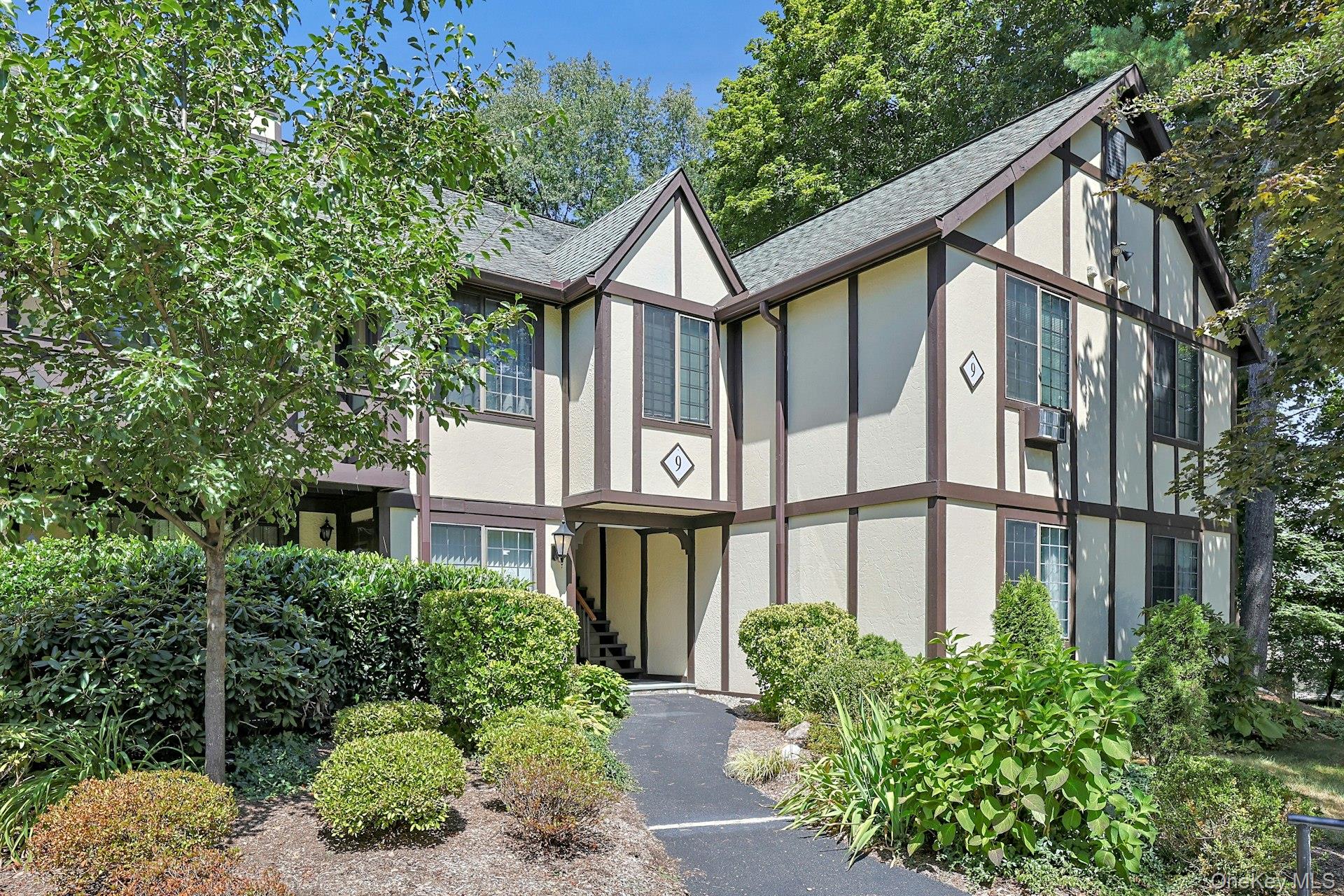 #1 photo, 9 Tudor Court, Pleasantville , NY 10570