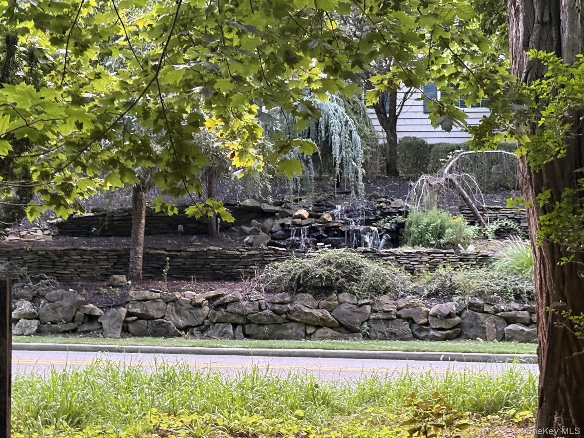 #6 photo, Dark Hollow Road, サフォーク郡 Port Jefferson , NY 11777