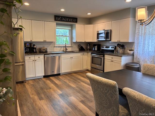 #3 photo, 99 Forrest Avenue, サフォーク郡 Shirley , NY 11967