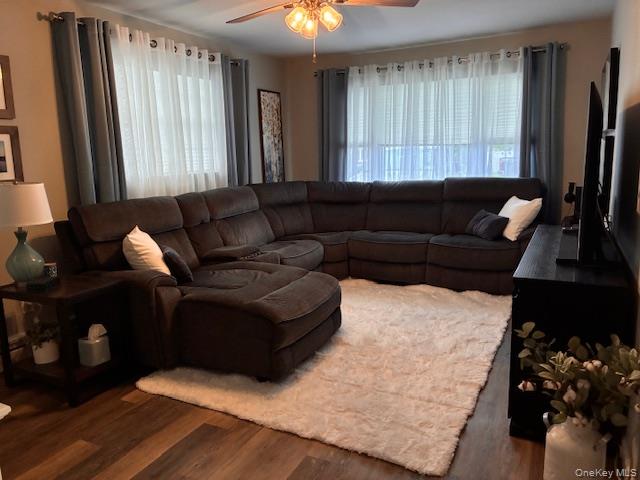 #5 photo, 99 Forrest Avenue, サフォーク郡 Shirley , NY 11967