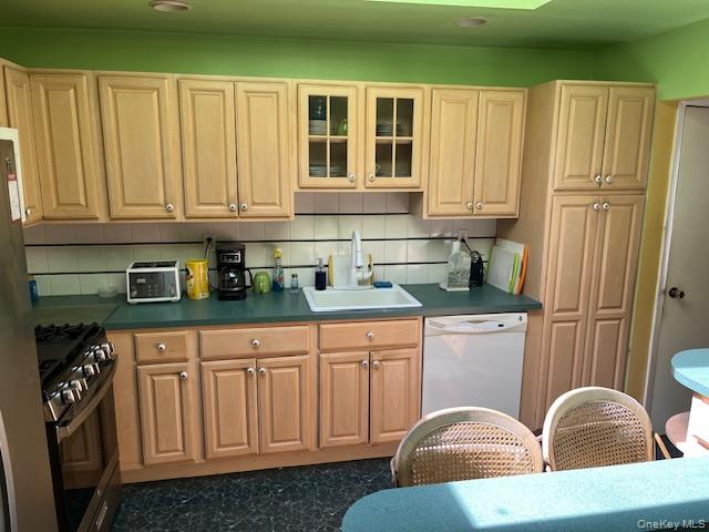 #8 photo, 24914 Cambria Ave Avenue, Little Neck , NY 11362