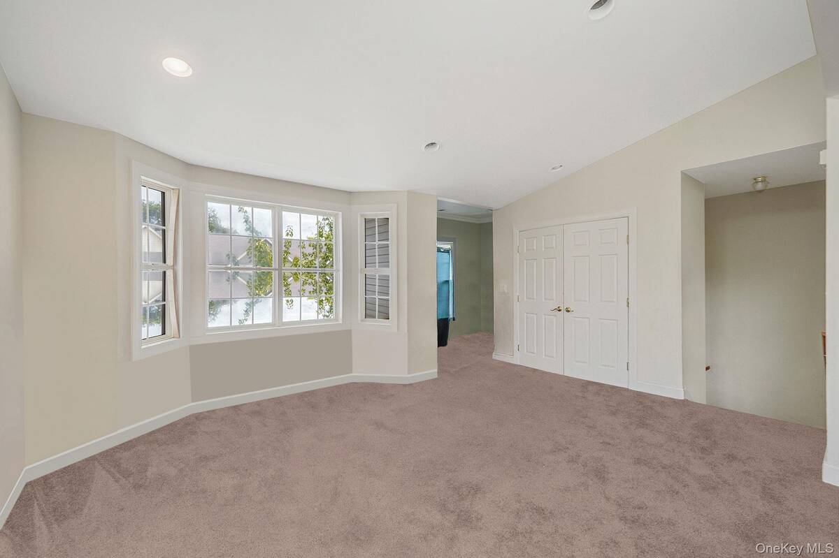 #1 photo, 258 Medea Way, サフォーク郡 Central Islip , NY 11722